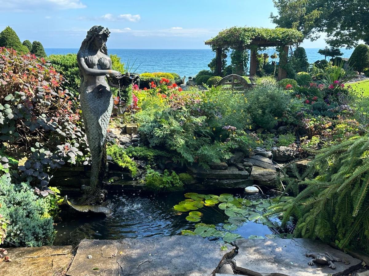 コバーグ The Wind In The Willows - Luxury Lakefront Oasis Bed & Breakfast エクステリア 写真